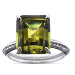 Crislu 9010064R70GA Green Cubic Zirconia Sterling Platinum Ring size 7