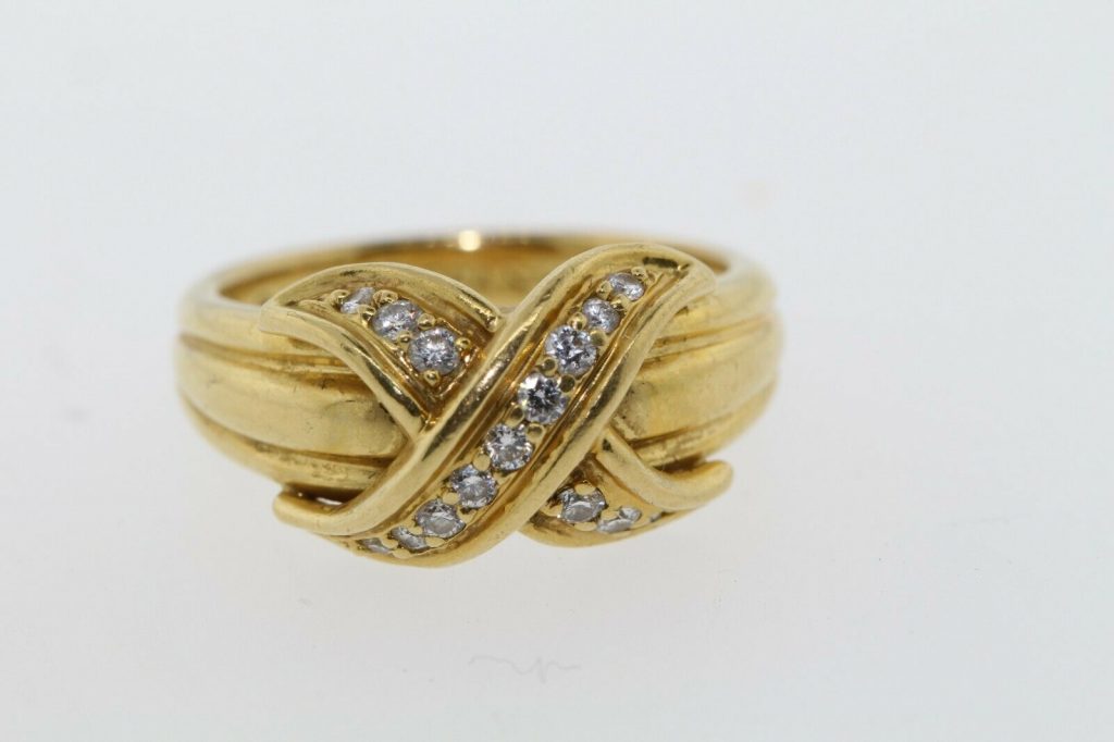 Vintage 1990 Tiffany & Co. 18K Yellow Gold Diamond Signature X Kiss Ring –  Busy Bee Jewelry