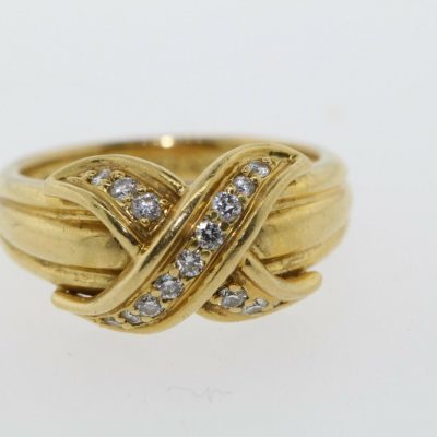 Vintage 1990 Tiffany & Co. 18K Yellow Gold Diamond Signature X Kiss Ring