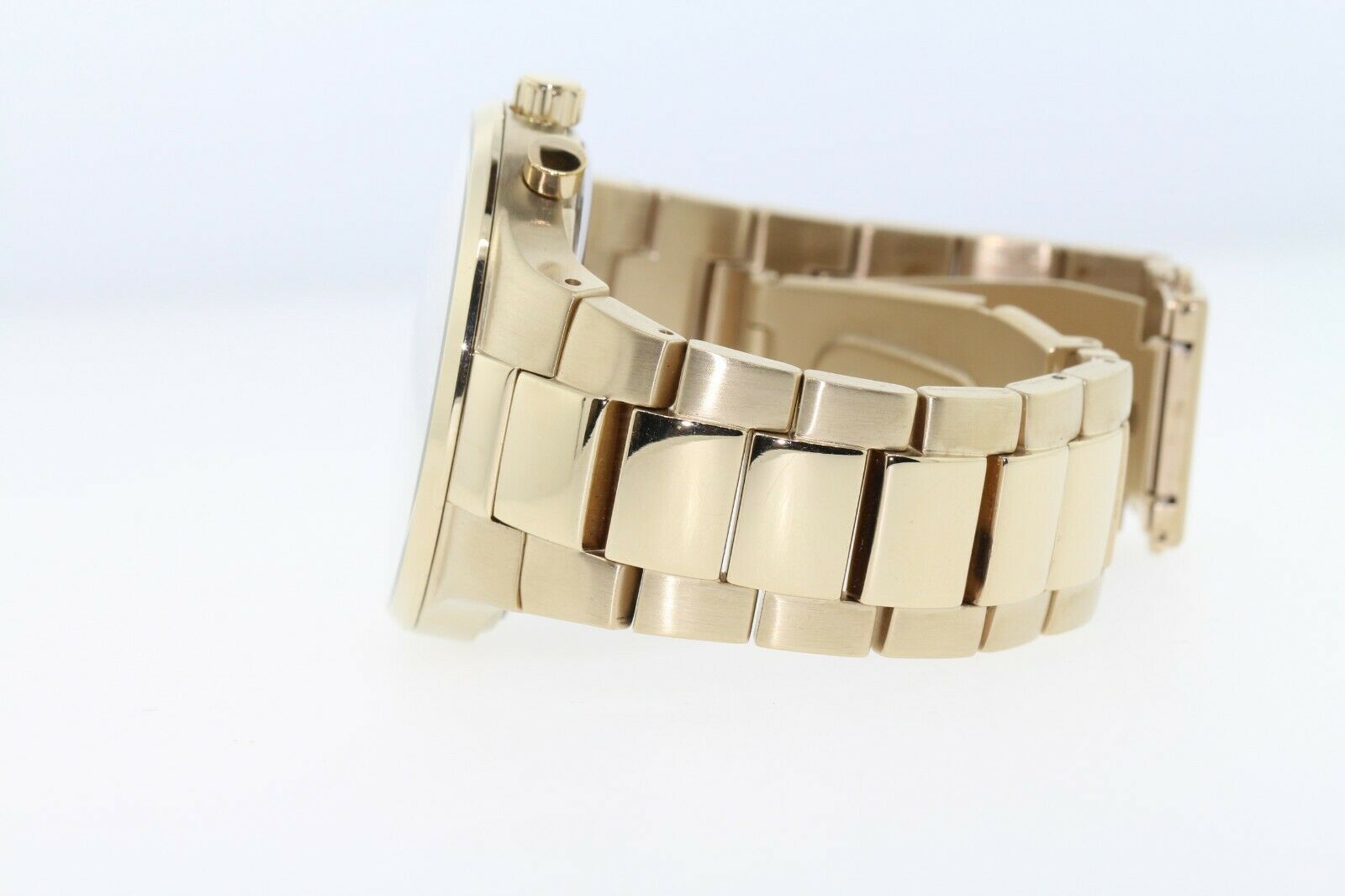 Gold-Tone Kenneth Cole Reaction Chronograph Silver Dial Mens Watch 3 Gold-Tone Kenneth Cole Reaction Chronograph Silver Dial Mens Watch