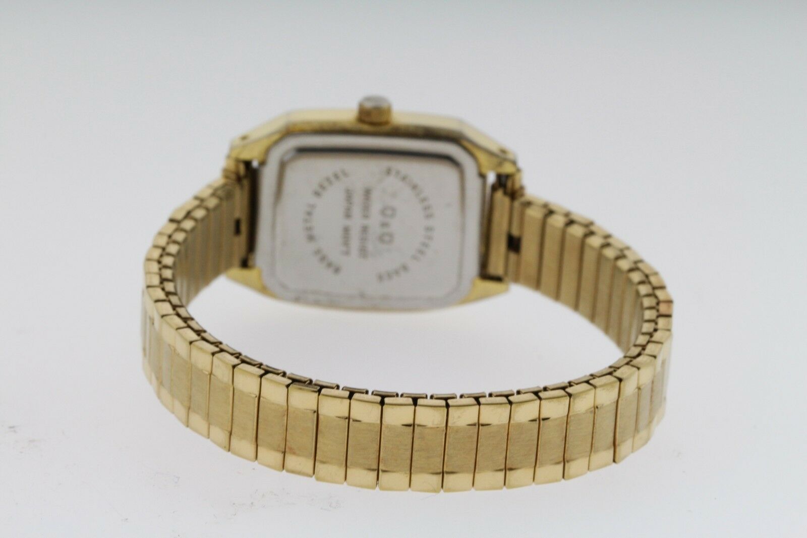 Q&Q Quartz Women's Stretch Bracelet Gold Plated Watch 7 Q&Q Quartz Women's Stretch Bracelet Gold Plated Watch