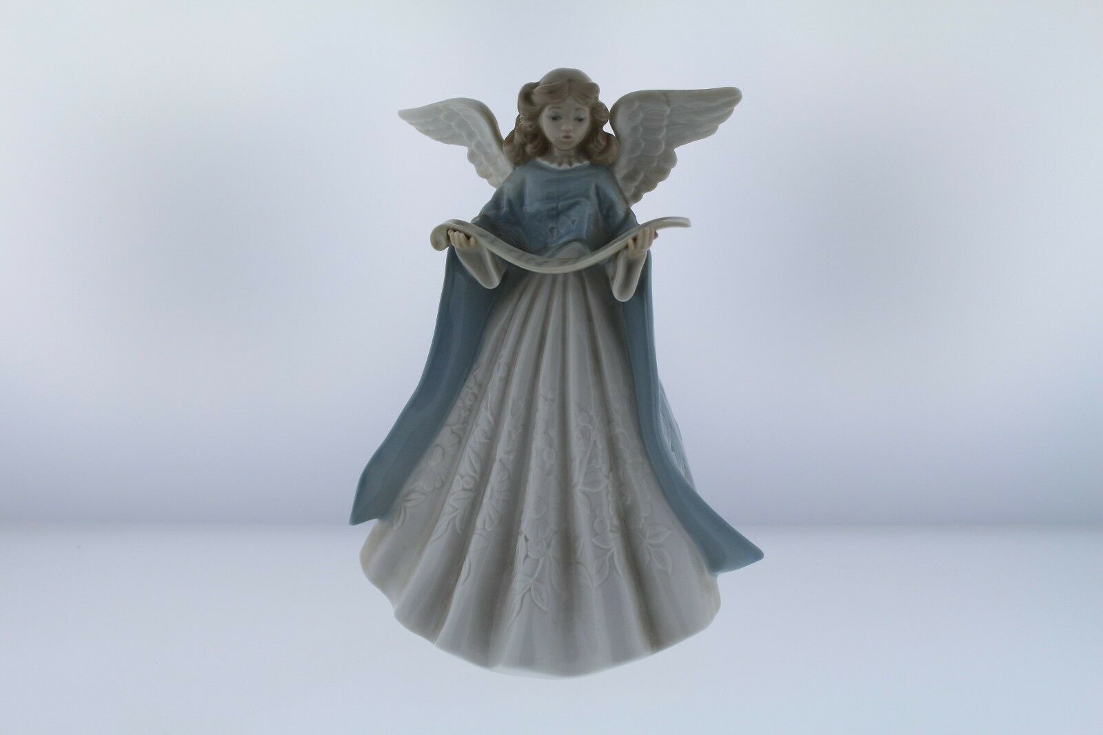 Lladro Angel Navidad Cantante Retired 1990 Porcelain Figurine w/ Original Box 9 Lladro Angel Navidad Cantante Retired 1990 Porcelain Figurine w/ Original Box