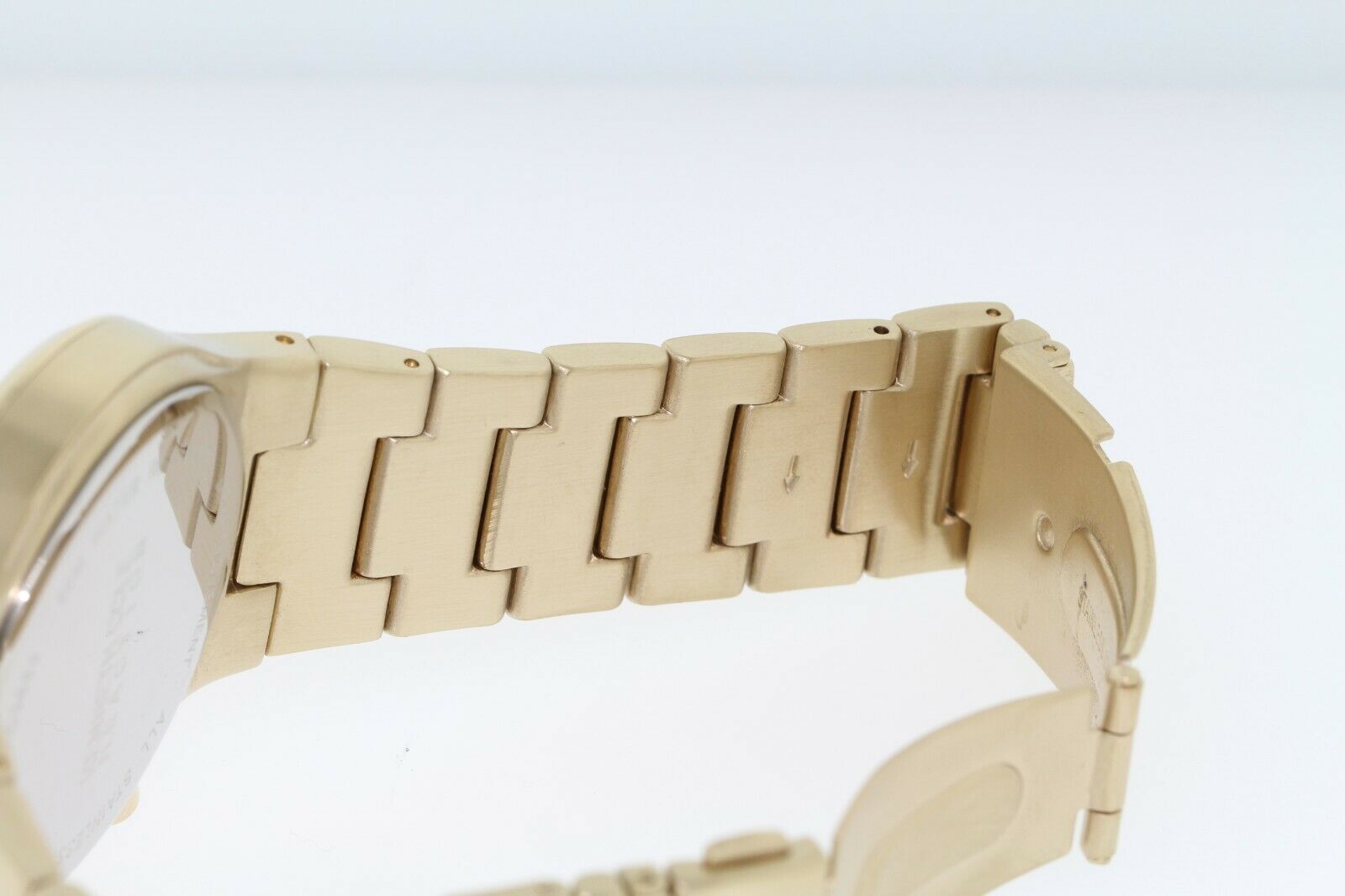 Gold-Tone Kenneth Cole Reaction Chronograph Silver Dial Mens Watch 15 Gold-Tone Kenneth Cole Reaction Chronograph Silver Dial Mens Watch